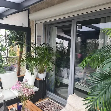 Cozy With A Beautiful Garden View Quarto em Acomodações Particulares