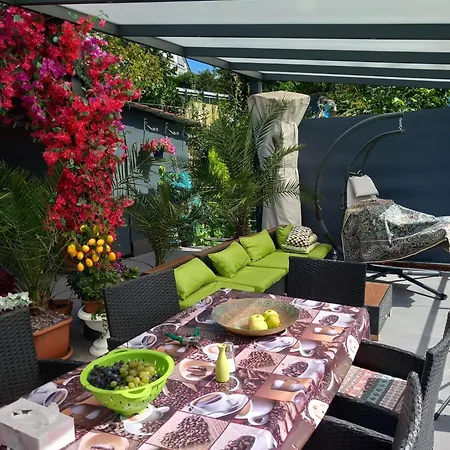 Cozy With A Beautiful Garden View Quarto em Acomodações Particulares *