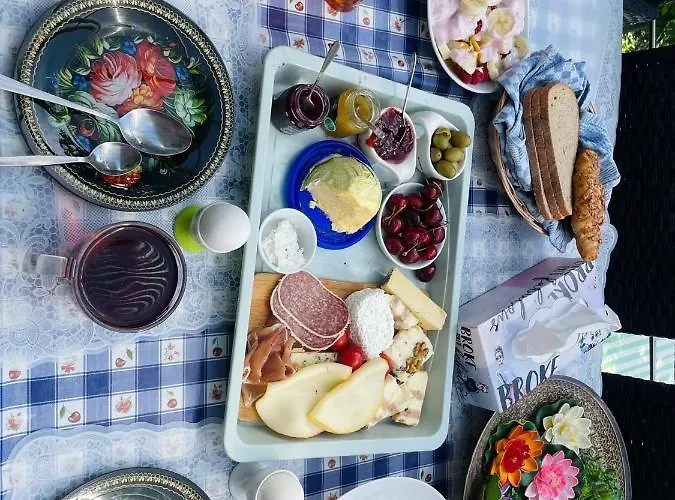 Cozy With A Beautiful Garden View *